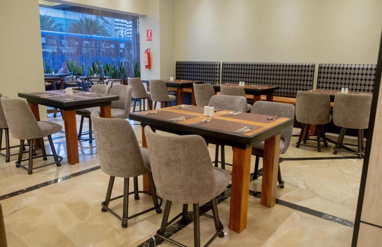 La Quinta By Wyndham Quito Hotel Bagian luar foto