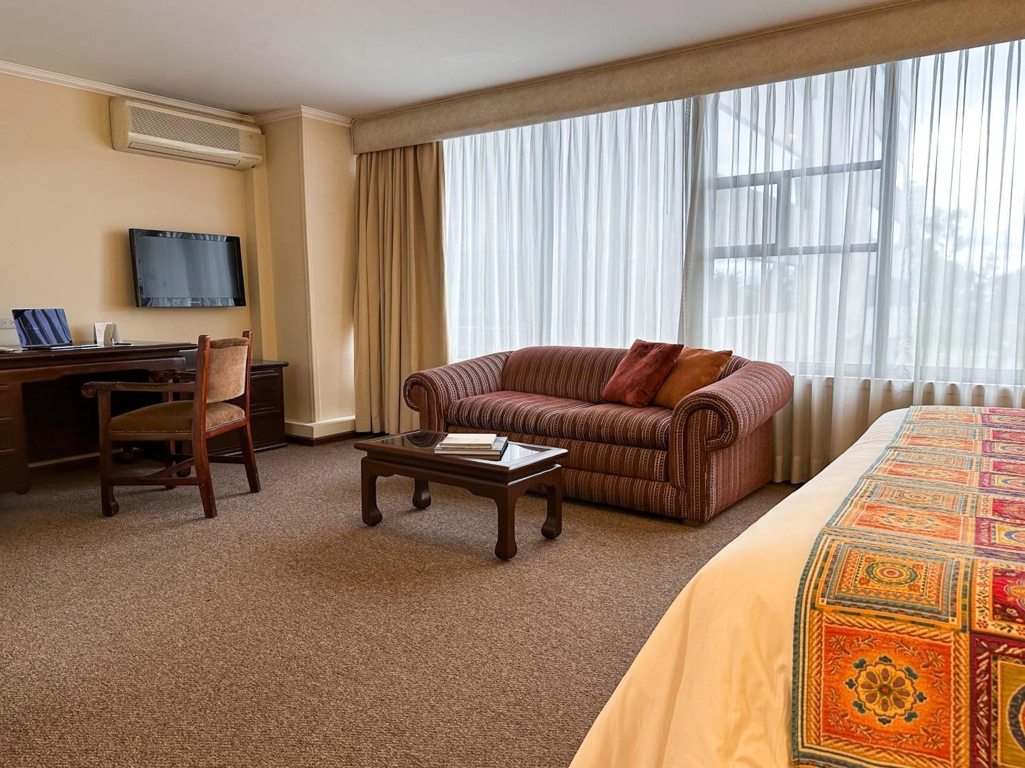 La Quinta By Wyndham Quito Hotel Bagian luar foto