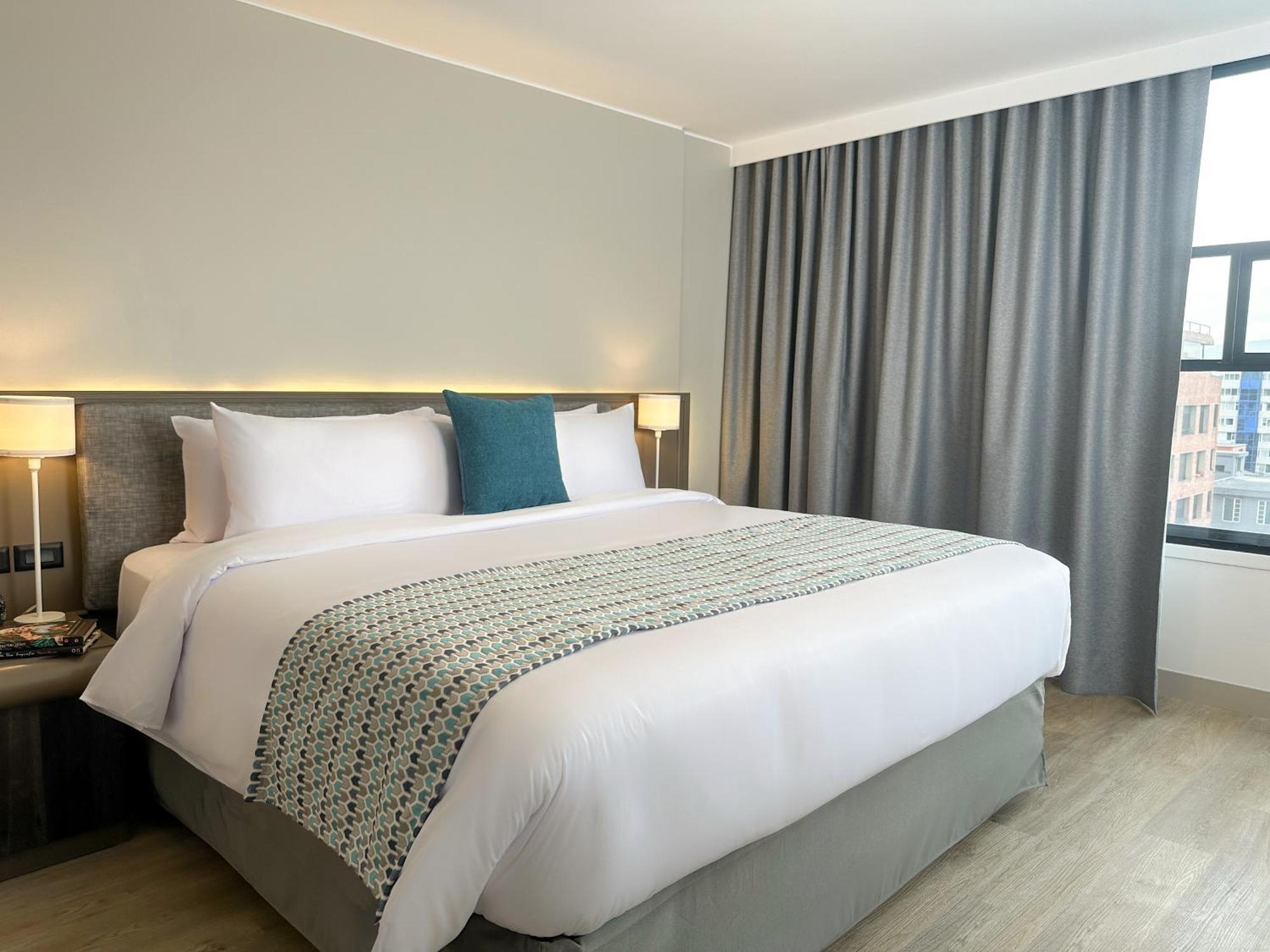 La Quinta By Wyndham Quito Hotel Bagian luar foto