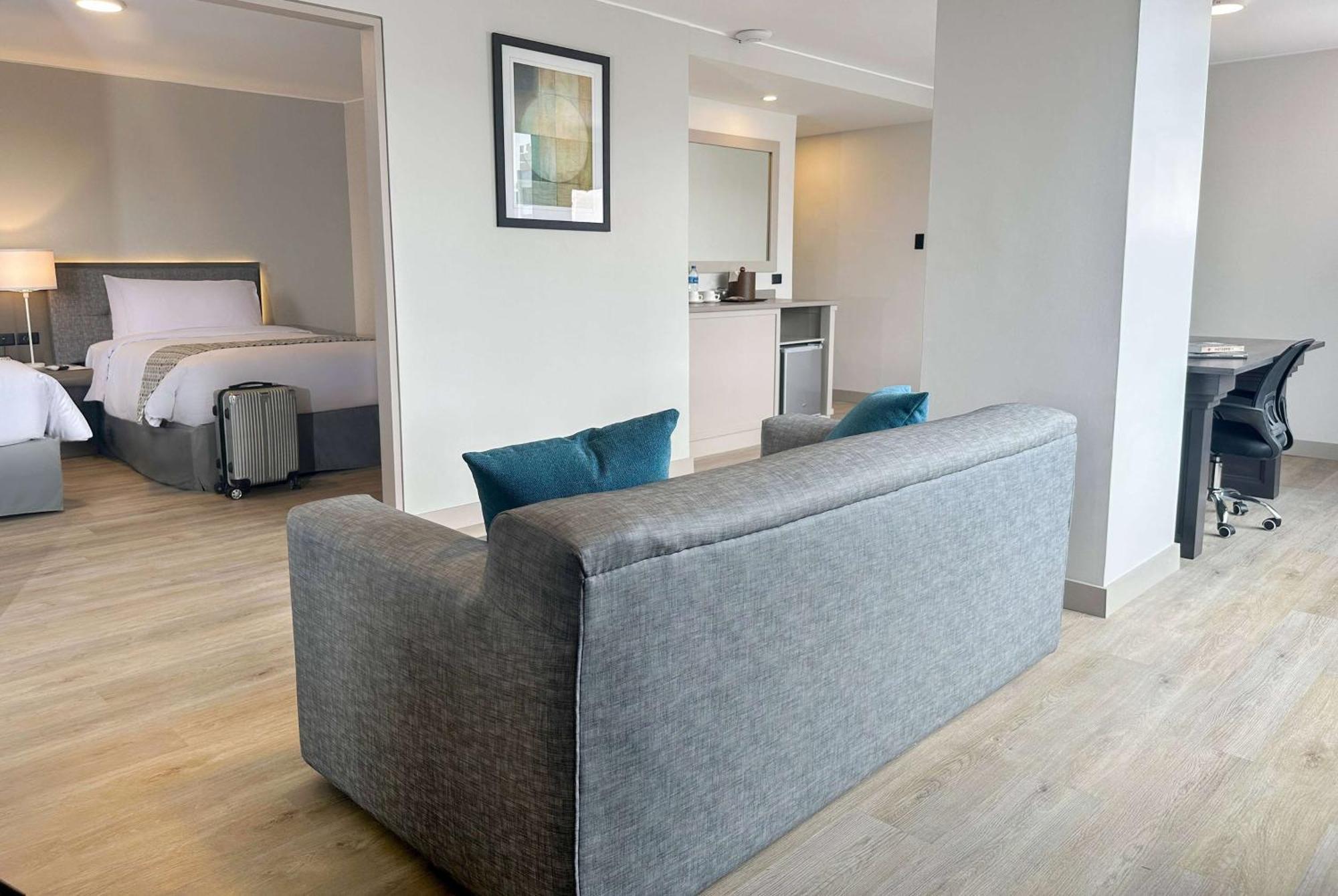 La Quinta By Wyndham Quito Hotel Bagian luar foto
