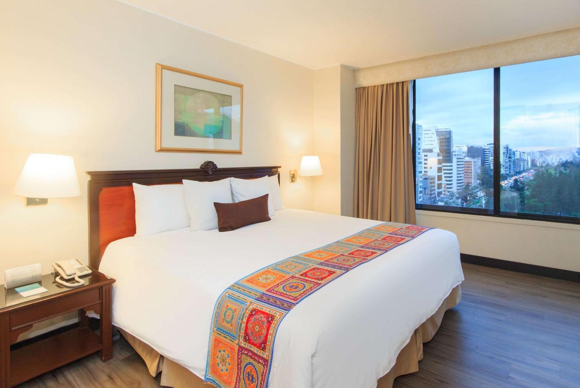 La Quinta By Wyndham Quito Hotel Bagian luar foto