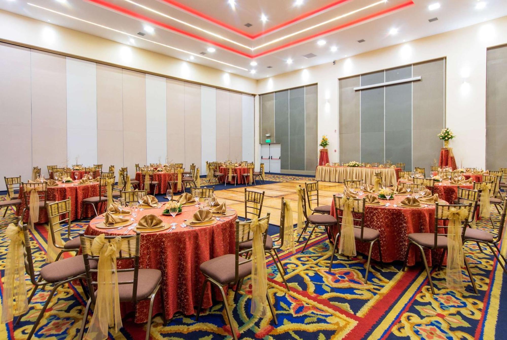 La Quinta By Wyndham Quito Hotel Bagian luar foto